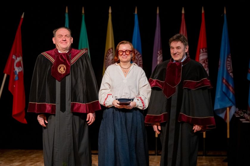 VDU įteikti daktaro diplomai, skirtos Garbės stipendijos ir pagerbti mokslininkai