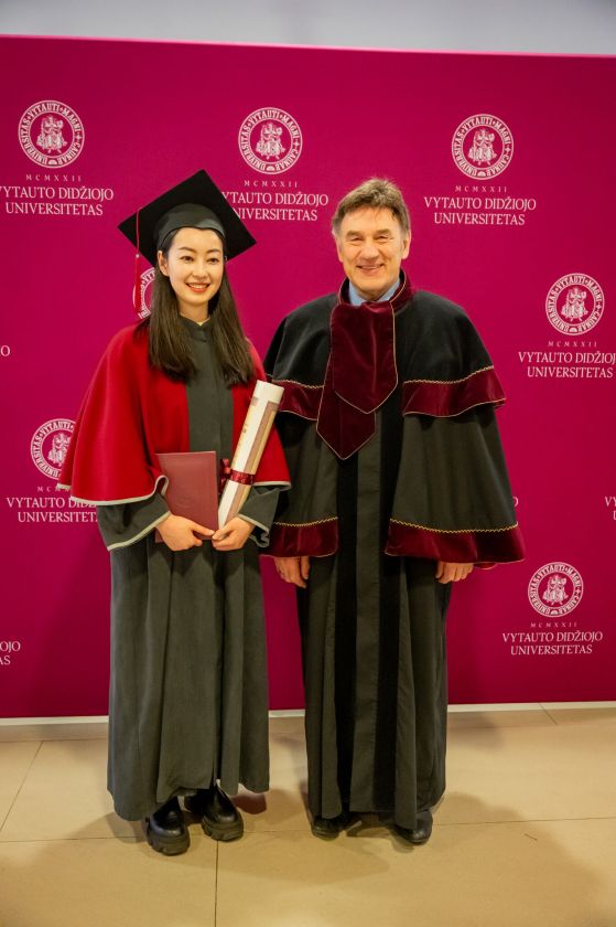 VDU įteikti daktaro diplomai, skirtos Garbės stipendijos ir pagerbti mokslininkai