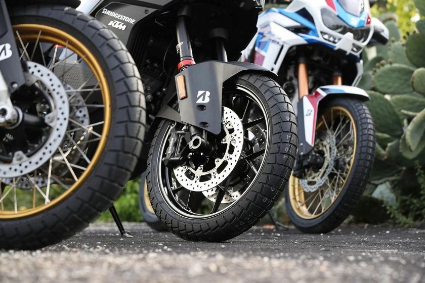 Motociklas po žiemos miego: keli patarimai saugioms ir patikimoms kelionėms