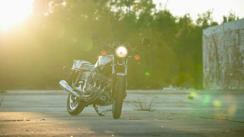 Motociklas po žiemos miego: keli patarimai saugioms ir patikimoms kelionėms