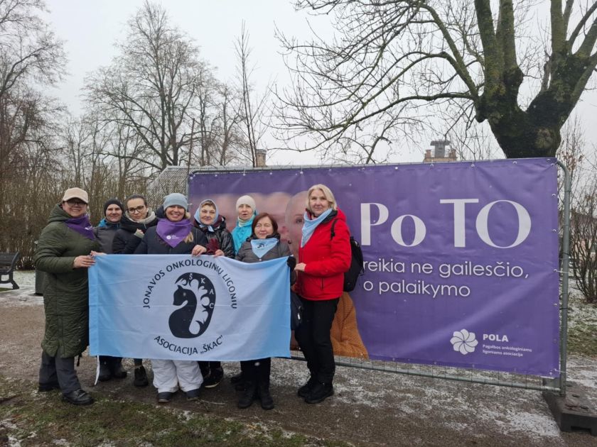 Tūkstančiai neabejingų Lietuvos žmonių Ukmergėje leidosi į palaikymo ir bendrystės žygį „EIK ir SVEIK“