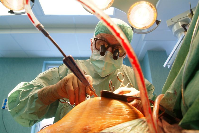 Prof. Vytautui Jonui Sirvydžiui 90: profesorius – tikras širdies chirurgijos patriotas