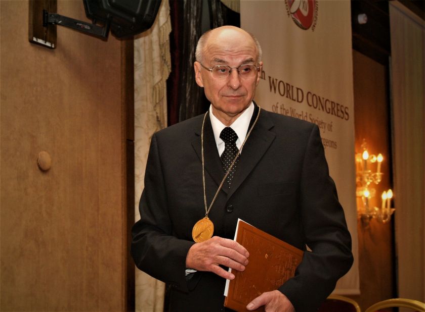 Prof. Vytautui Jonui Sirvydžiui 90: profesorius – tikras širdies chirurgijos patriotas