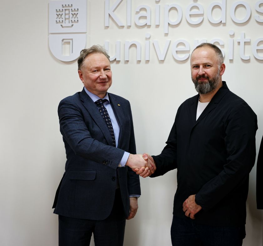 Klaipėdos universitetas ruošiasi naujo bendrabučio statyboms: sutartis su statytojais užtvirtinta parašais