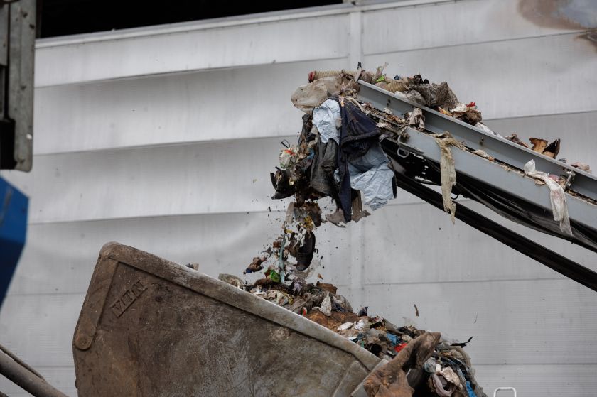„Energesman“ pilnai atnaujino veiklą – vėl rūšiuoja viso Vilniaus regiono gyventojų šiukšles. Gamykla apdrausta „BTA Baltic Insurance Company“