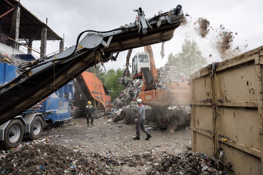 „Energesman“ pilnai atnaujino veiklą – vėl rūšiuoja viso Vilniaus regiono gyventojų šiukšles. Gamykla apdrausta „BTA Baltic Insurance Company“