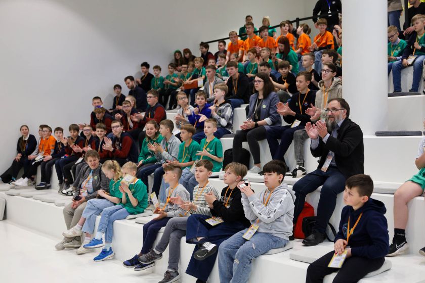 Kaune įvyko Pasaulinės robotų olimpiados nacionalinis turnyras – Lietuvos komandos ruošiasi Singapūrui