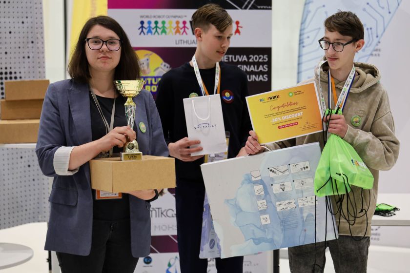 Kaune įvyko Pasaulinės robotų olimpiados nacionalinis turnyras – Lietuvos komandos ruošiasi Singapūrui