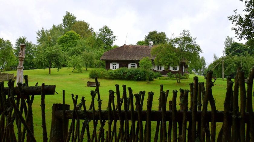 Atskleista viena iš „Moterų ralio“ maršruto vietų. Tai – Lietuvoje populiarus muziejų kraštas