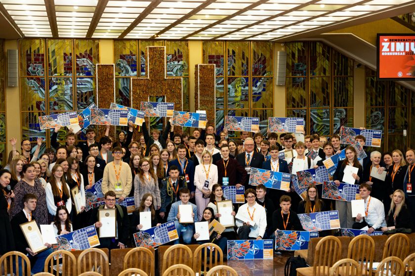 Ketvirtąjį Demokratijos žinių konkursą laimėjo gimnazistas iš Vilniaus licėjaus