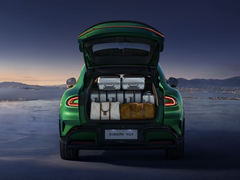 Naujiena elektromobilių rinkoje: daugiausiai – net 835 km vienu krovimu nuvažiuojantis SUV „Xiaomi YU7“