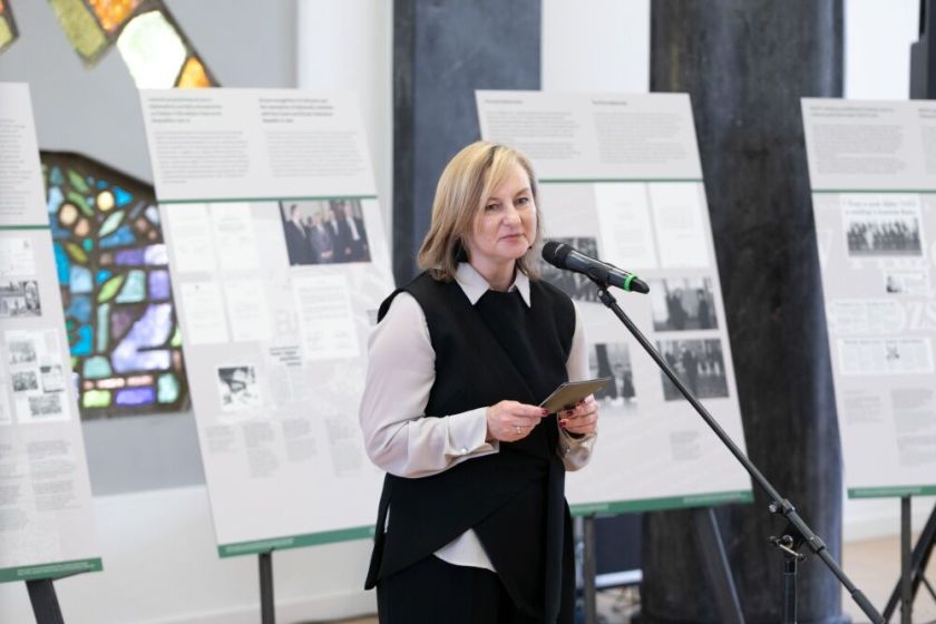 Nenugalimas dviejų šalių laisvės siekis: Lietuvos ir Čekijos pirmosios ponios atidarė parodą apie šalių diplomatinių santykių istoriją