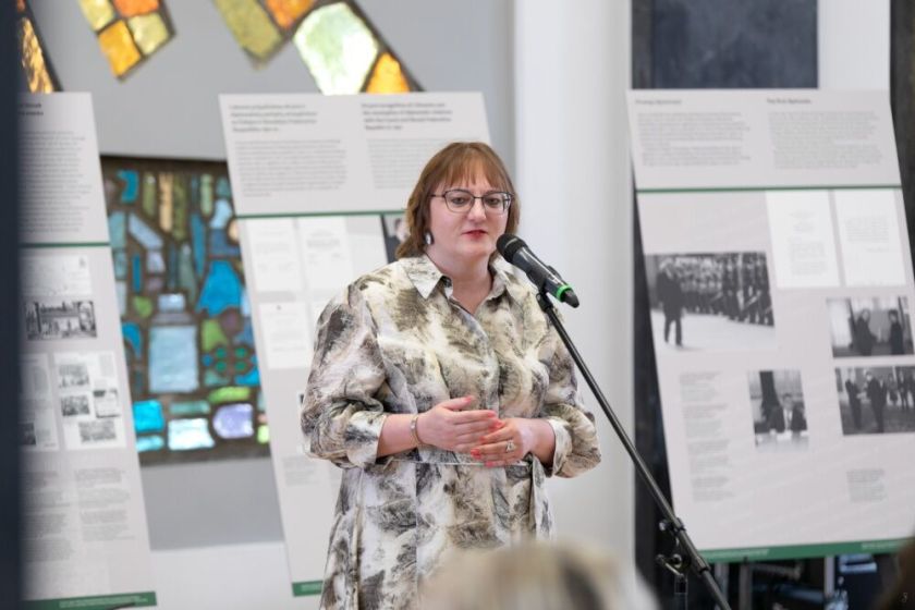 Nenugalimas dviejų šalių laisvės siekis: Lietuvos ir Čekijos pirmosios ponios atidarė parodą apie šalių diplomatinių santykių istoriją