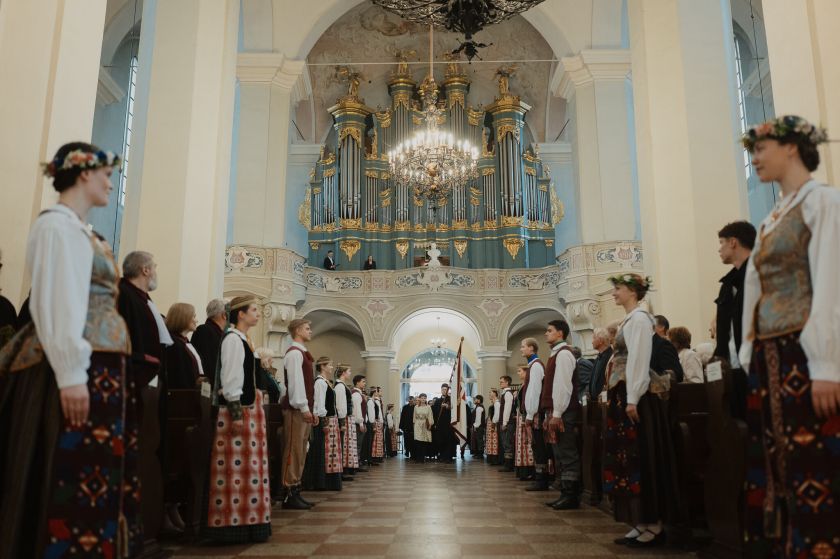 VU studijų metų pabaigos šventėje – apdovanojimai, atminties diplomai ir suteikti mecenatų vardai