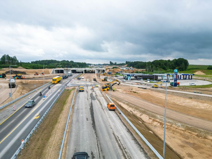 „Via Lietuva“: „Via Baltica“ rekonstravimas vyksta įspūdingu tempu – trečiadienį magistralėje įsigalioja eismo pokyčiai