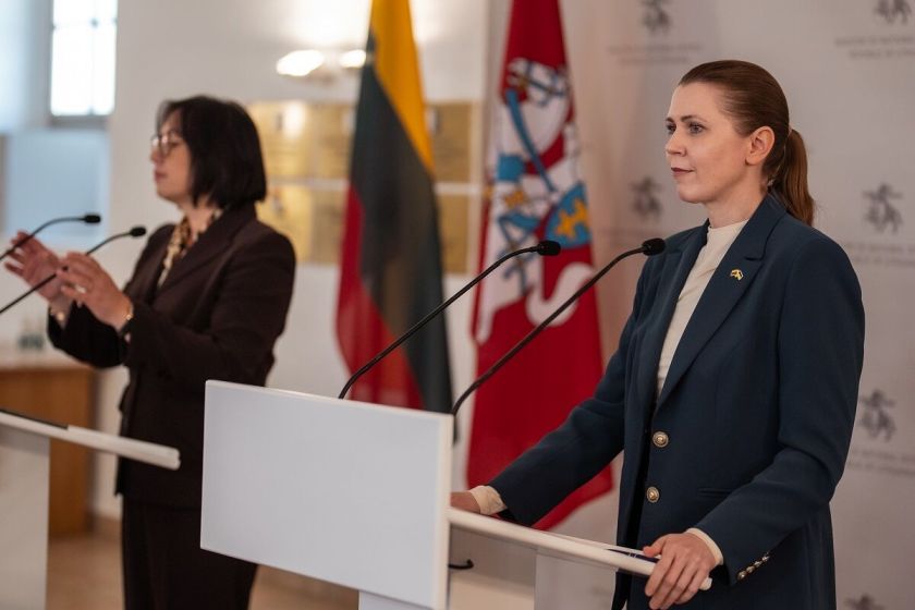 Krašto apsaugos bei Švietimo, mokslo ir sporto ministerijos susitarė dėl bendrų veiksmų ugdant pilietišką ir atsparų jaunimą