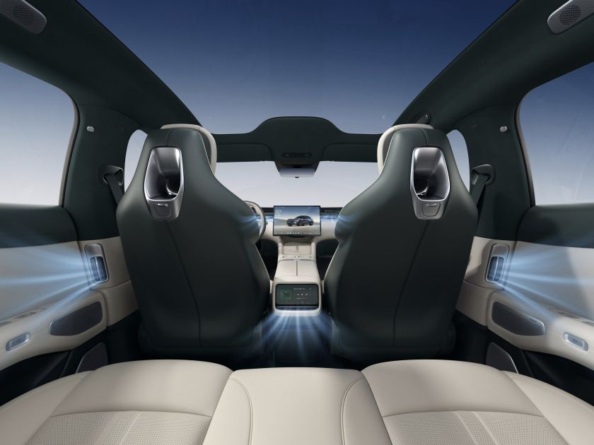 Naujiena elektromobilių rinkoje: daugiausiai – net 835 km vienu krovimu nuvažiuojantis SUV „Xiaomi YU7“