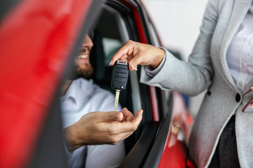 Kas yra ekonomiškiau – turėti nuosavą automobilį ar jį išsinuomoti?