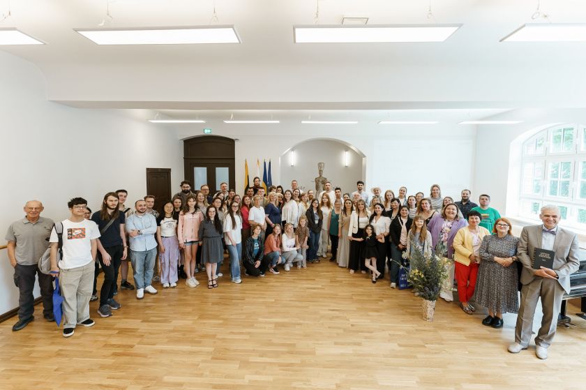 Klaipėdos universitete startavo 24-oji Lietuvių kalbos ir kultūros akademija: dalyviai iš 30 pasaulio šalių