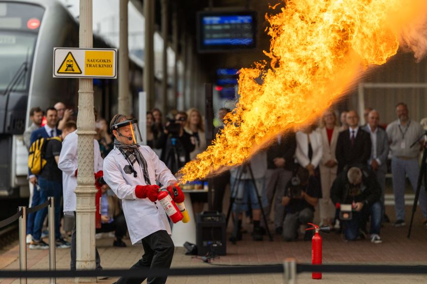 Geležinkeliai be iškastinio kuro? Atsakymų ieško Klaipėdos universiteto mokslininkai