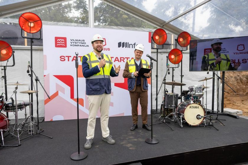 Sporto pažadas ateičiai: įkasta kapsulė būsimame lengvosios atletikos manieže