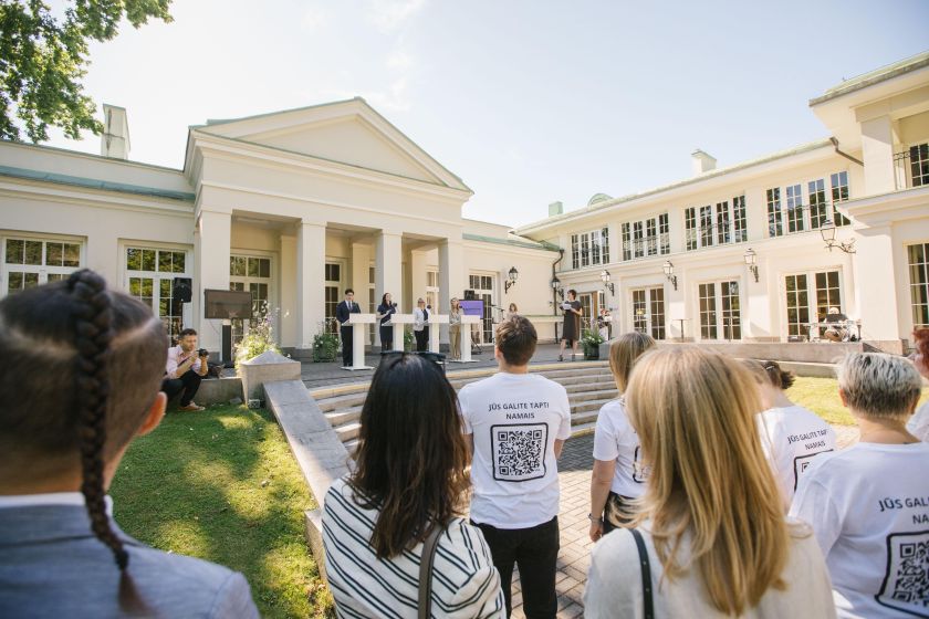 Globos sistema Lietuvoje nuosekliai keičiasi, tačiau kasdien globėjų ar budinčių globotojų reikia bent šešiems vaikams