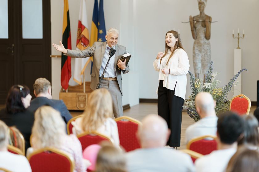 Klaipėdos universitete startavo 24-oji Lietuvių kalbos ir kultūros akademija: dalyviai iš 30 pasaulio šalių