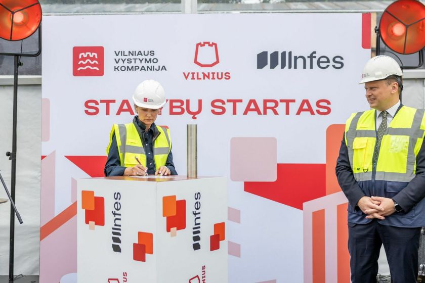 Sporto pažadas ateičiai: įkasta kapsulė būsimame lengvosios atletikos manieže