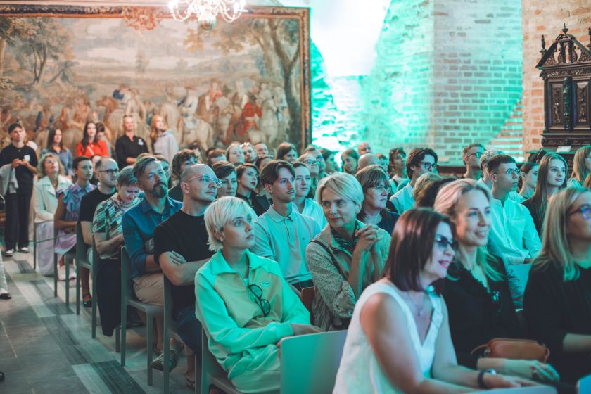 „Jaunojo dizainerio prizas“ grįžta į LNDM Taikomosios dailės ir dizaino muziejų