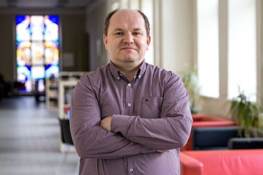 KTU tyrimas: Lietuviai remia gynybos išlaidų didinimą ir investicijas į ES gynybą; beveik pusė tautines mažumas laiko grėsme