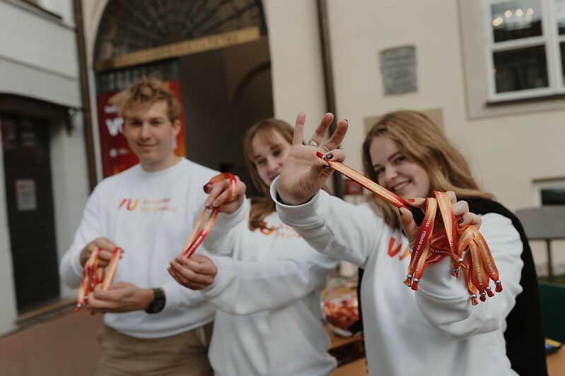 Antrąsyk įvykusiame Alumnų festivalyje – tūkstančiai į VU erdves sugrįžusių alumnų