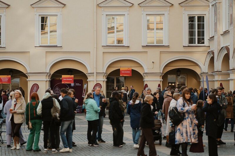 Antrąsyk įvykusiame Alumnų festivalyje – tūkstančiai į VU erdves sugrįžusių alumnų