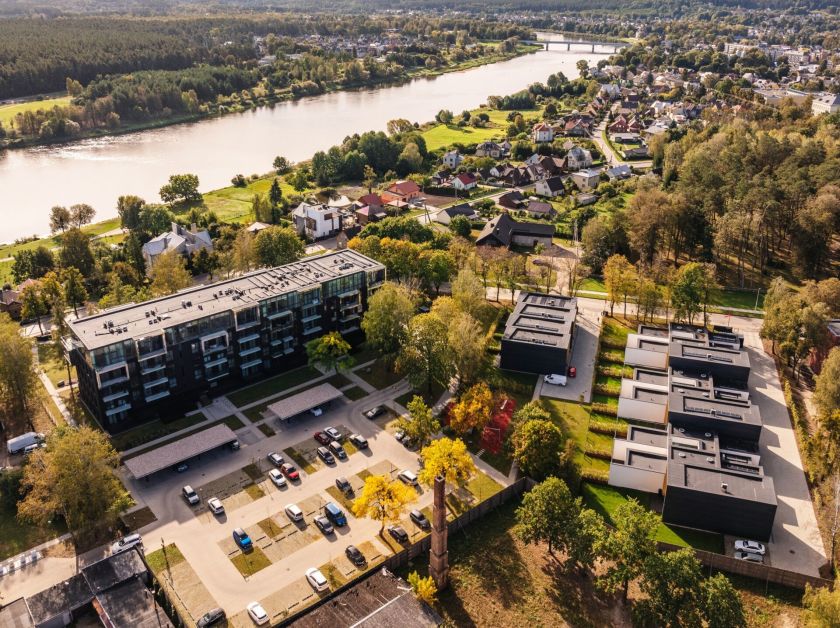 Pagražinę Vilniaus televizijos bokštą nepabūgo imtis ir gimtųjų Prienų