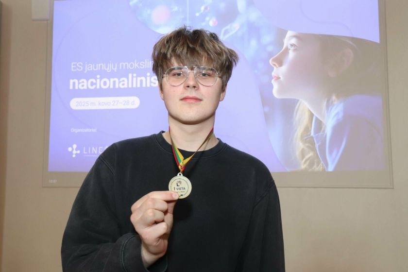 Europos Sąjungos jaunųjų mokslininkų konkurse Lietuvos atstovas pristato virusų tyrimus