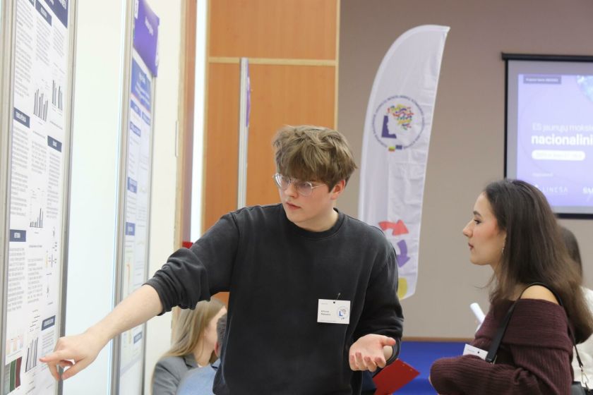 Europos Sąjungos jaunųjų mokslininkų konkurse Lietuvos atstovas pristato virusų tyrimus