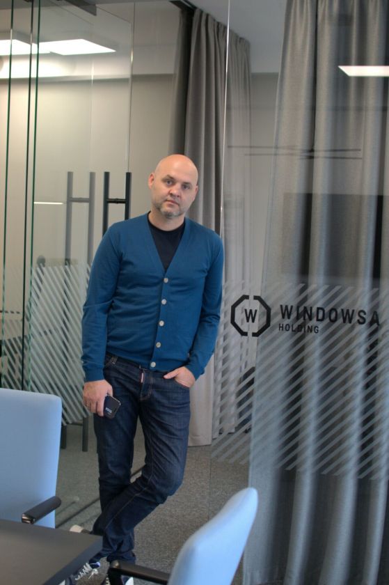 Pagražinę Vilniaus televizijos bokštą nepabūgo imtis ir gimtųjų Prienų