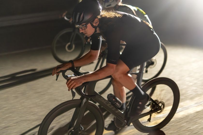 „Garmin“ pristato išmanius sprendimus dviračių entuziastams ir profesionalams