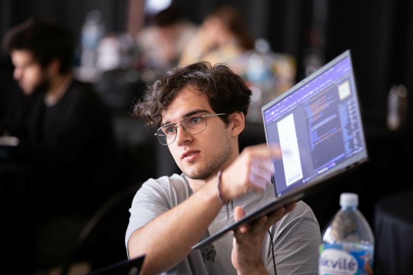 Vilniaus miesto hakatonas „Hack4Vilnius“ sugrįžta ir kviečia spręsti sostinės problemas kartu