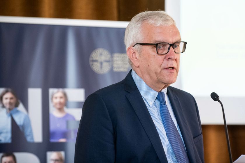 Prof. dr. Alvydas Jokubaitis. Lietuva kaip save ryjanti būtybė