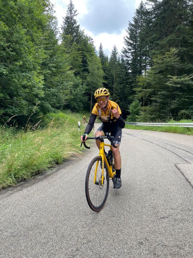 Tūkstantis kilometrų per kalnus ir lietų – dėl onkologinėmis ligomis sergančių vaikų