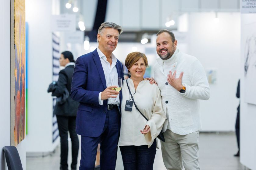 „ArtVilnius‘25“ atidarymo išvakarėse – nematytos meno kolekcijos ir pirmieji žvilgsniai į ekspoziciją