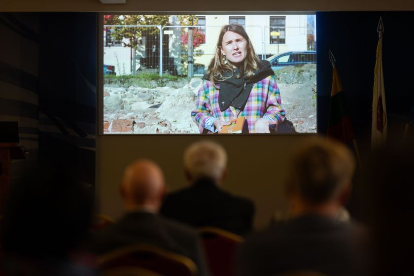 Klaipėdos universitetas sujungė istorinius tyrimus ir mecenatystę – įteikta Alfonso Žalio fondo stipendija Linui Ragainiui