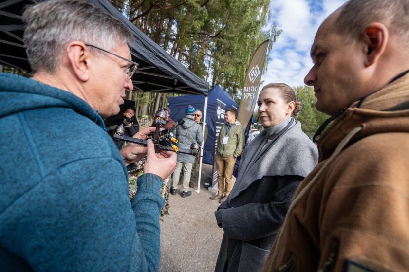 Ketvirtojoje „Dronų dienoje“ – naujausios technologijos ir dronų taktinės varžybos