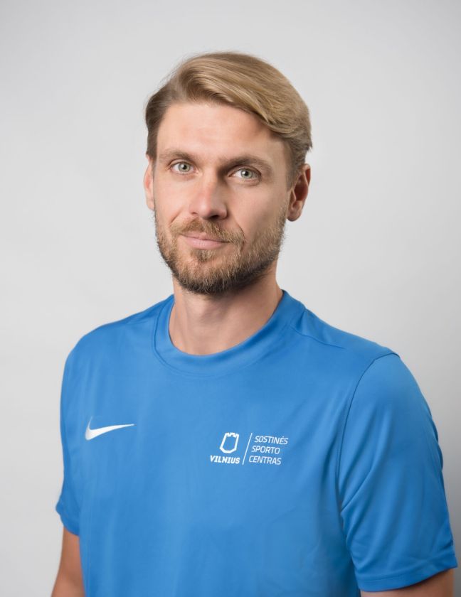 Ekspertas paaiškino, kodėl dar mokykloje įgytas įprotis sportuoti yra tiek pat svarbus, kiek kasdienis dantų valymas