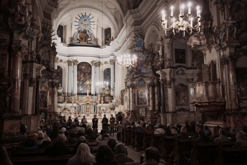Pasitinkant Vėlines su etnine kultūra