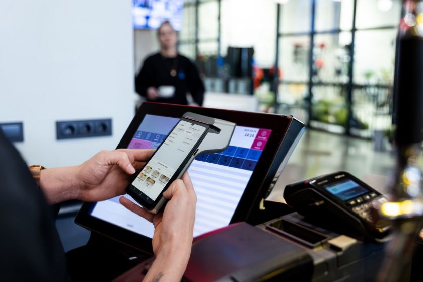 Naujoji „nSoft“ mobilios kasos aplikacija „nMobile v2“ iš naujo apibrėžia aptarnavimo standartus