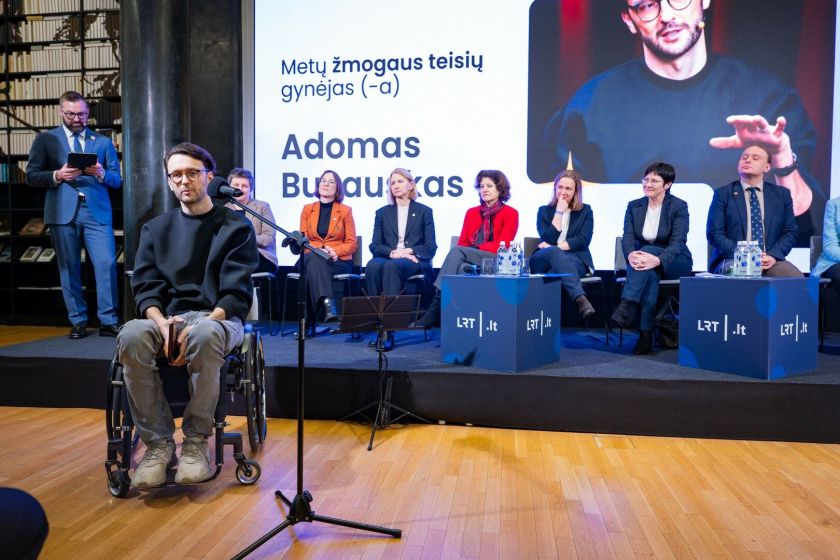 Žmogaus teisių forume vyko apdovanojimai labiausiai nusipelniusiems ir diskusijos apie opiausius klausimus