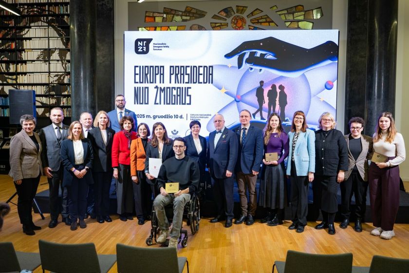 Žmogaus teisių forume vyko apdovanojimai labiausiai nusipelniusiems ir diskusijos apie opiausius klausimus