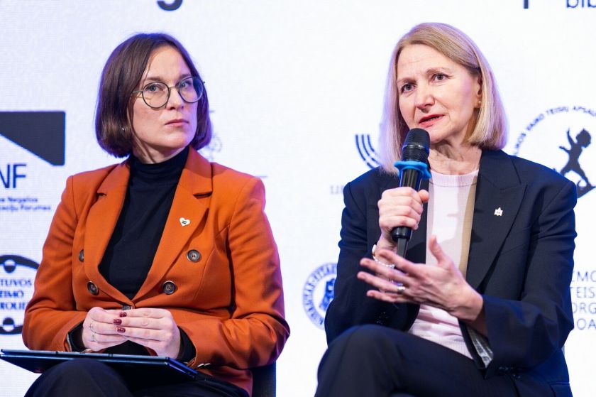 Žmogaus teisių forume vyko apdovanojimai labiausiai nusipelniusiems ir diskusijos apie opiausius klausimus