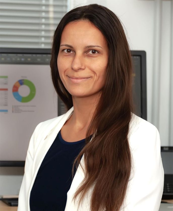 VMVT vadovei protestuotojai „padovanojo“ milžinišką širdį ir kreipimosi į STT kopiją